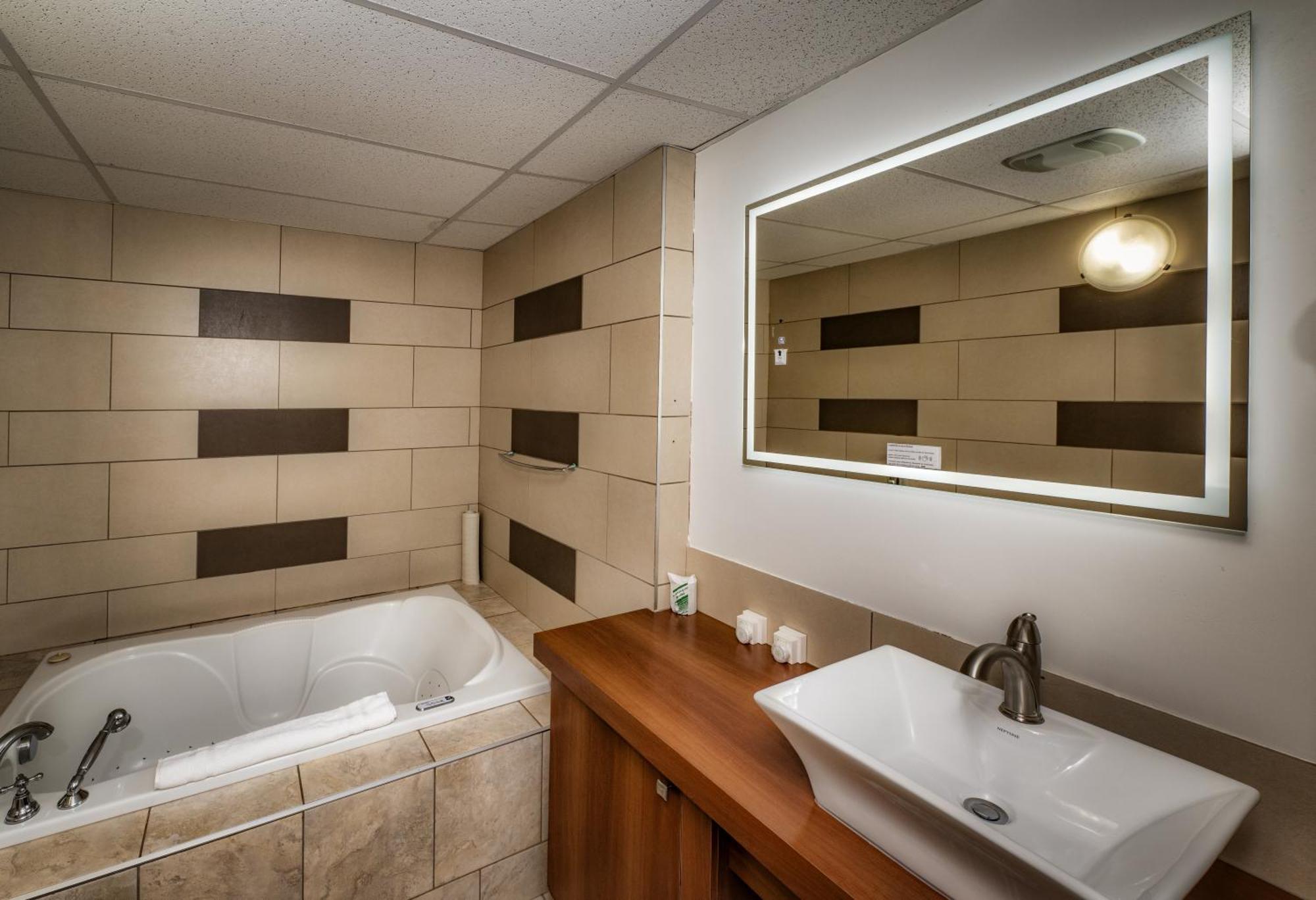 Clarion Pointe La Malbaie Hotel Kültér fotó